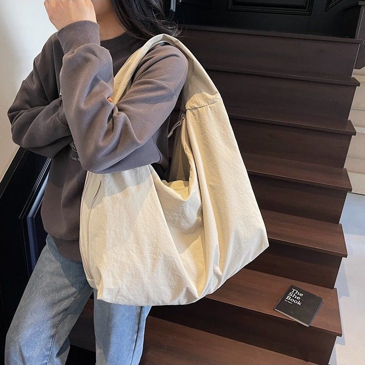 Babel Oversized Tote