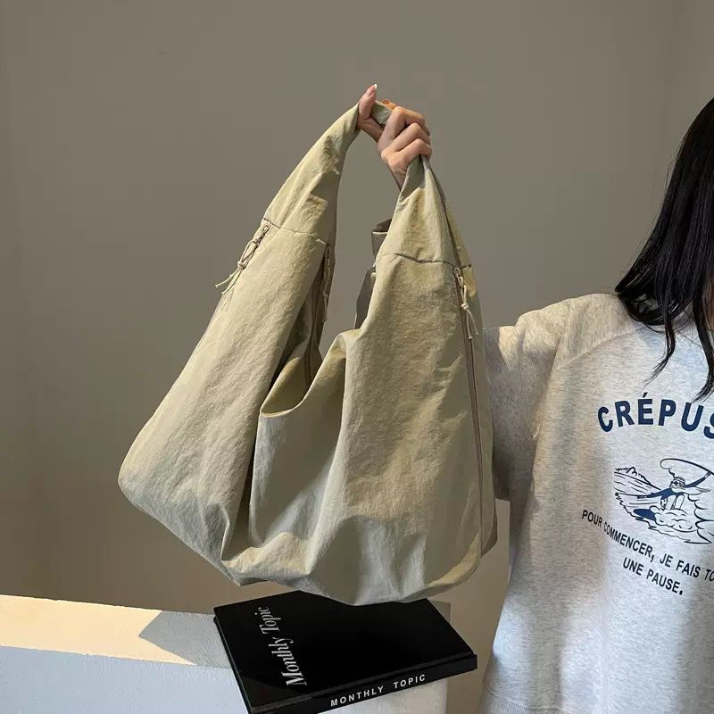Babel Oversized Tote